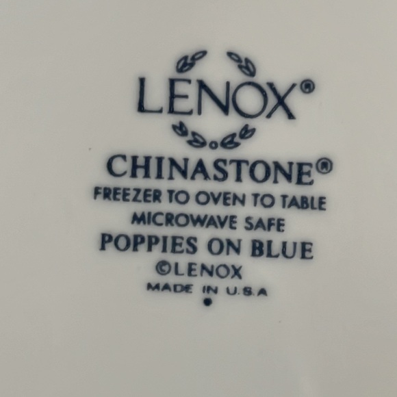 Lenox Poppies on Blue Creamer and Fruit Dessert Sauce Bowl - Picture 15 of 16